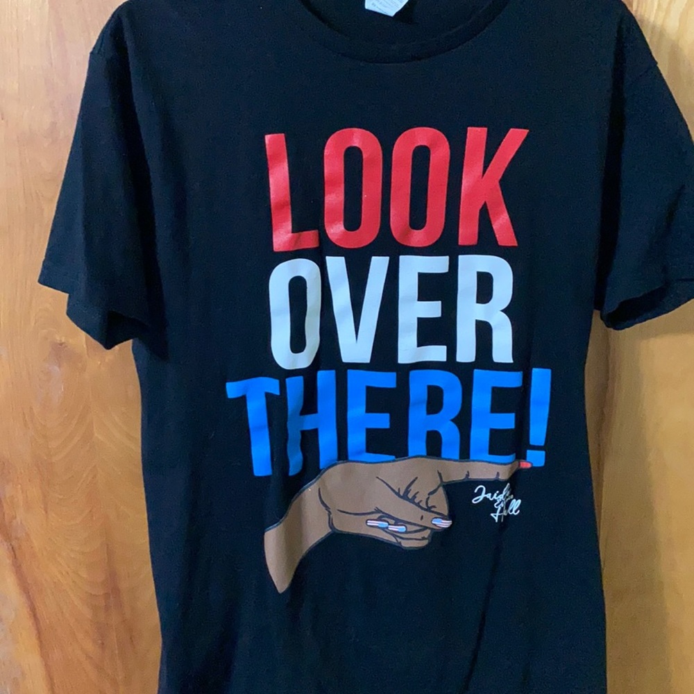 Look over there! Drag shirt